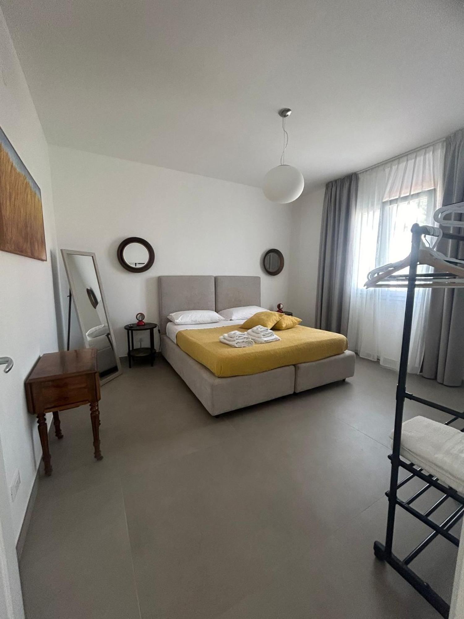 Mondello Felix - Appartamenti In Villa A 600M Dal Mare 外观 照片